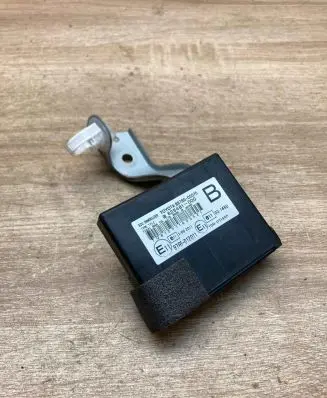 Toyota Avensis T270 Immobilizer control unit/module 8978005070 625481000