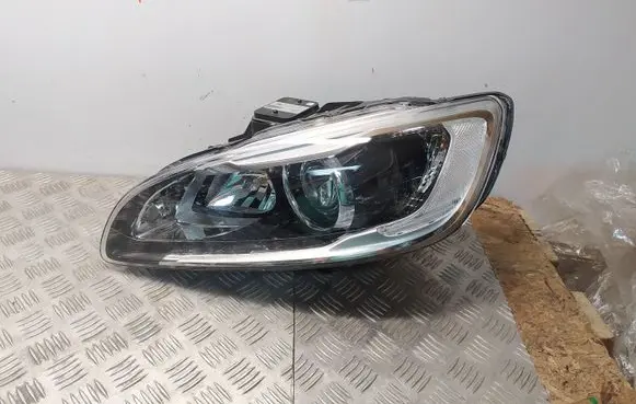 Volvo V60 Headlight/headlamp 31420261