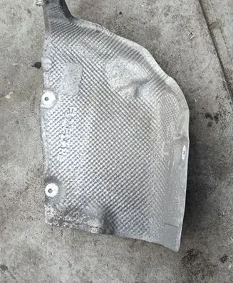 Exhaust heat shield