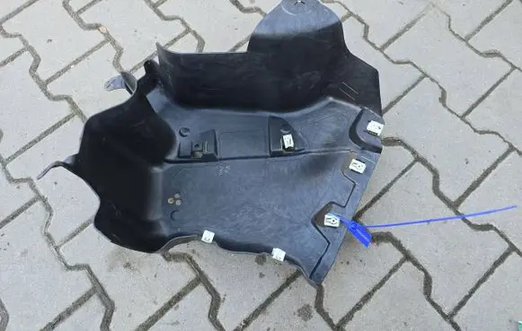 BMW 2 G42 Engine splash shield/under tray 8493715