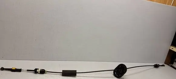 Opel Insignia A Gear shift cable linkage 13219325