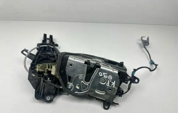 BMW 3 E90 E91 Front door lock 7229469