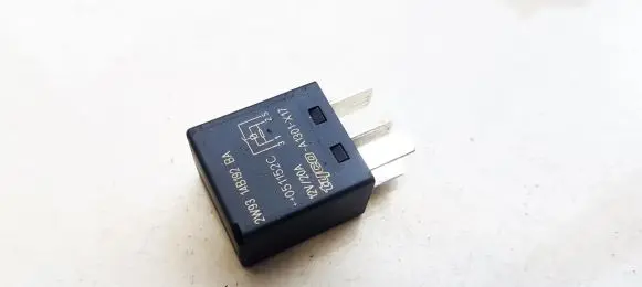 Ford Mondeo Mk III Other relay V23074 2W9314B192BA