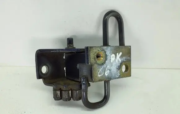 Audi A6 S6 C6 4F Front door lower hinge 8e0831411