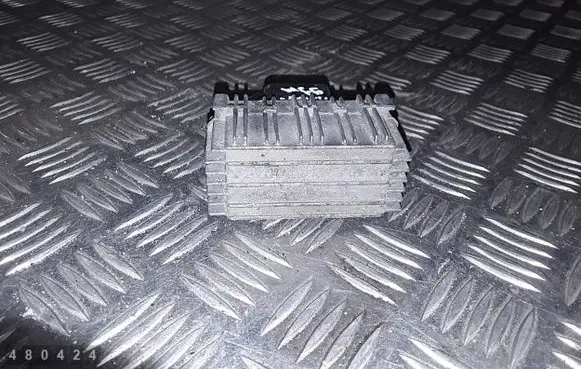 Opel Astra G Glow plug pre-heat relay 09132691