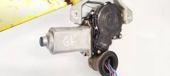 Toyota Corolla Verso E121 Rear door window regulator motor 0620401540