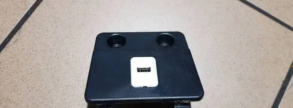 Chevrolet Captiva USB socket connector 