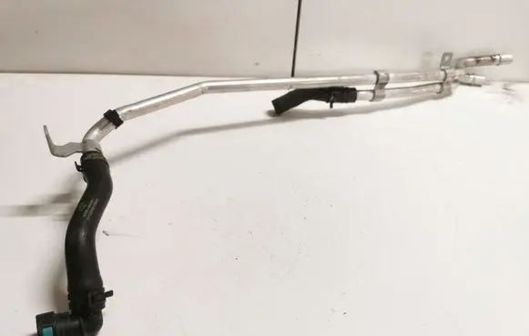 Jaguar F-Type Engine coolant pipe/hose 8W8318C553AE