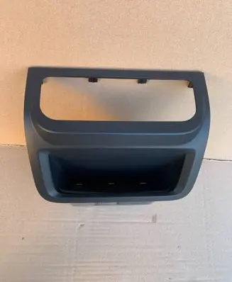 Volkswagen Tiguan Panel trim 5m0820039