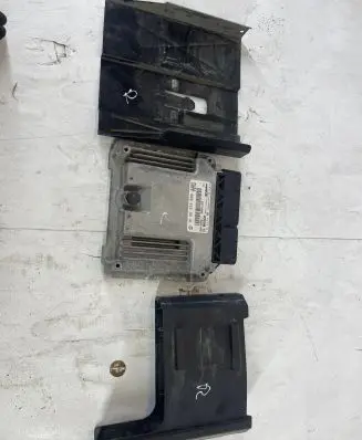 Opel Insignia A Engine control unit/module 55573539 0281015774 13243602