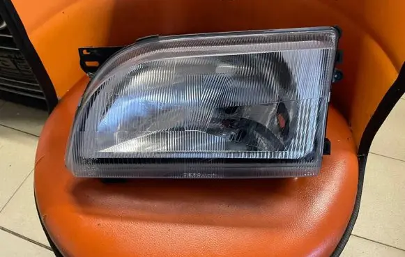 Ford Transit Headlight/headlamp 02744656