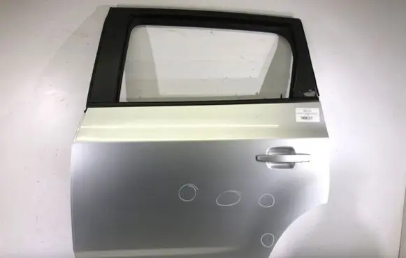Chevrolet Orlando Rear door
