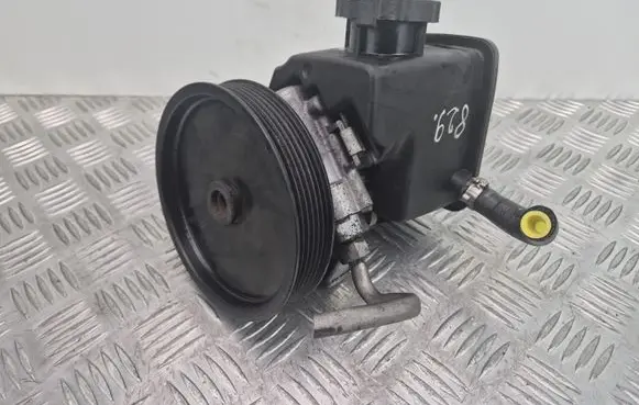 Mercedes-Benz E W211 Power steering pump A0044667001 7692900538