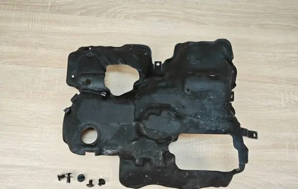 Renault Espace IV Heat shield in engine bay 8583378