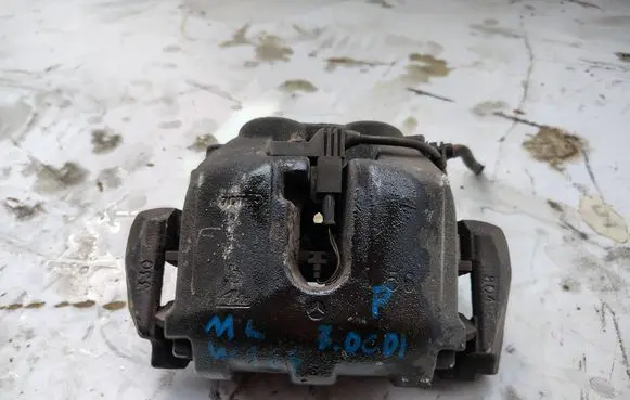 Mercedes-Benz ML W164 Front brake caliper 