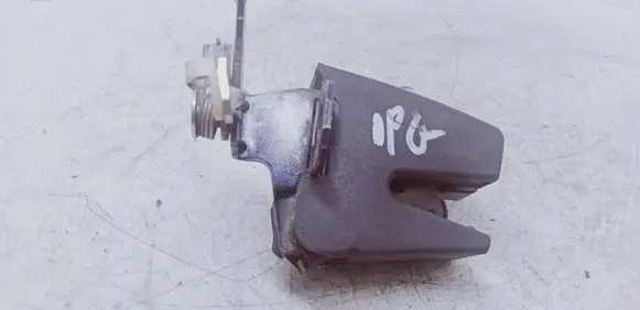 Loading door lock