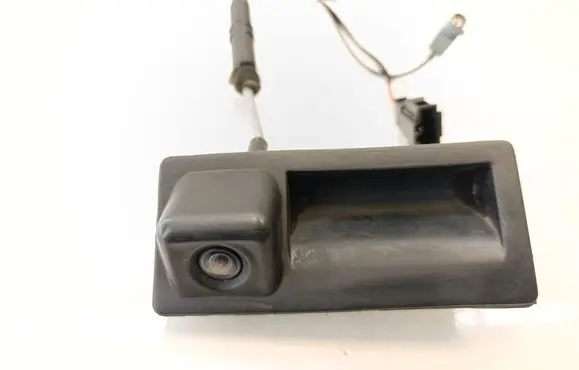 Volkswagen Touran II Tailgate handle with camera 5N0827566