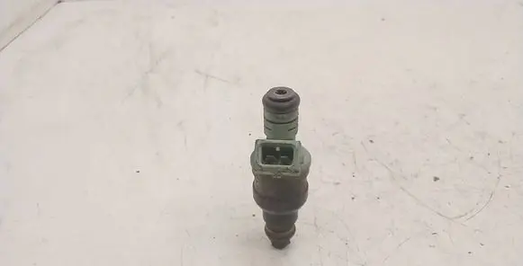 BMW 5 E39 Fuel injector 0280150415