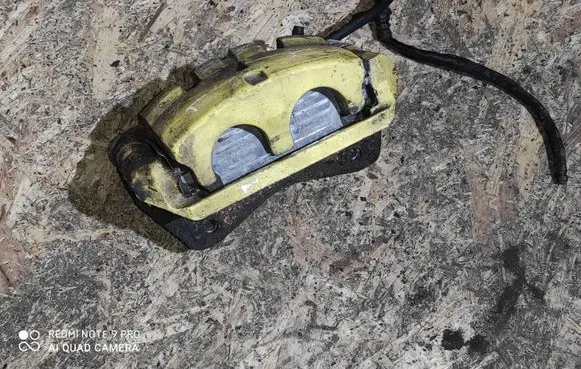Acura MDX II Front brake caliper