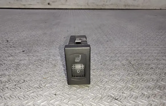 Volkswagen PASSAT B5.5 Seat heating switch 3B0963563C