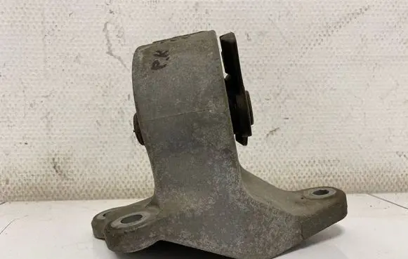 Mitsubishi Grandis Engine mount bracket 2910A004