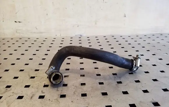 Volvo XC90 Engine coolant pipe/hose
