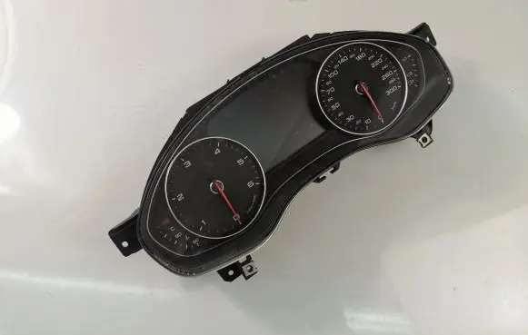 Audi A6 S6 C7 4G Speedometer (instrument cluster) 4G8920931J