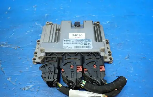 Peugeot 207 Engine control unit/module 9663193580 9664738780 0261S04008