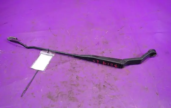 Volvo S40, V40 Front wiper blade arm