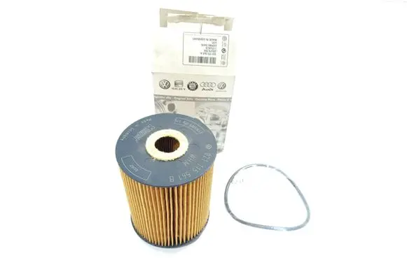 Skoda Octavia Mk2 (1Z) Oil filter cover 021115562A