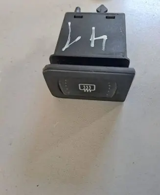 Volkswagen Golf IV Windscreen/window heater switch 1J0959621C