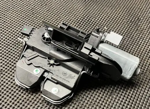 Porsche Macan (95B) Tailgate/trunk/boot lock/catch/latch 95B827505B 95B827505