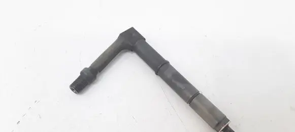 Nissan Almera Tino Fuel injector