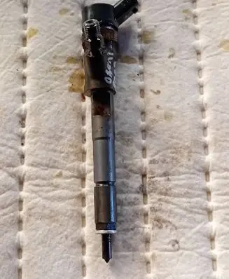 Toyota Yaris Fuel injector 0445110262