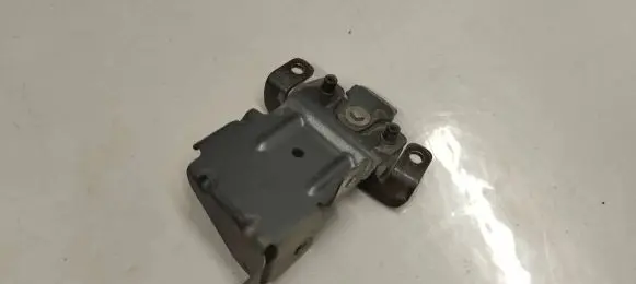 Bentley Flying Spur Fender mounting bracket 4w0821167a 4w0821167