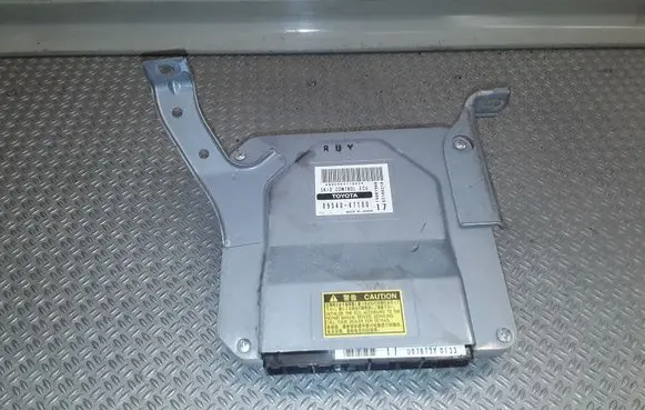 Toyota Prius (XW20) ABS control unit/module 8954047100
