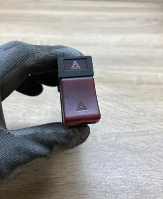 Volvo 850 Hazard light switch 6806356 657900