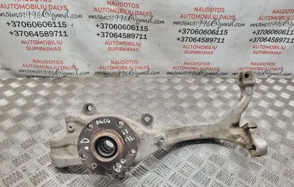 Front wheel hub spindle knuckle