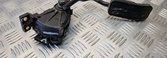 Volkswagen Sharan Accelerator throttle pedal 7M3721603B YM219F836AA 6PV00777003