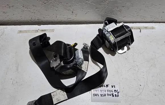 Volkswagen Golf VI Set of seat belts 1k4857705aj 1k4857706aj