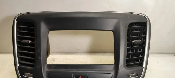 Chrysler 200 Radio/GPS head unit trim P68160143AA 041581A 3487003100