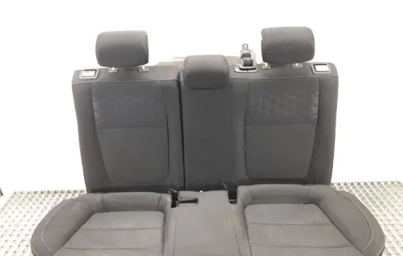KIA Rio Second row seats 