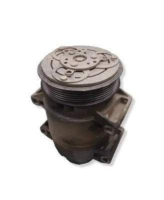 Volvo V70 Air conditioning (A/C) compressor (pump) 