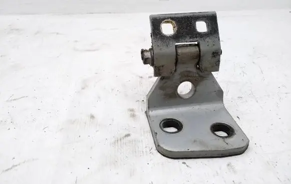 BMW X3 E83 Front door upper hinge 3402820