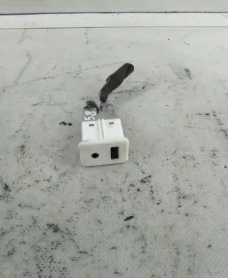 Opel Antara USB socket connector 20870101