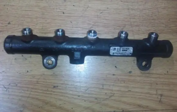 Ford Focus Fuel main line pipe 9654726280