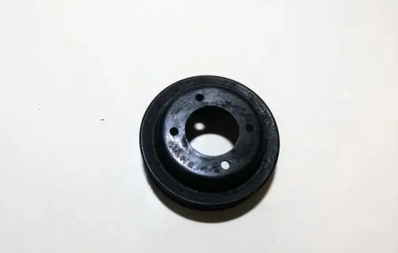 BMW 5 E34 Water pump pulley 2243682