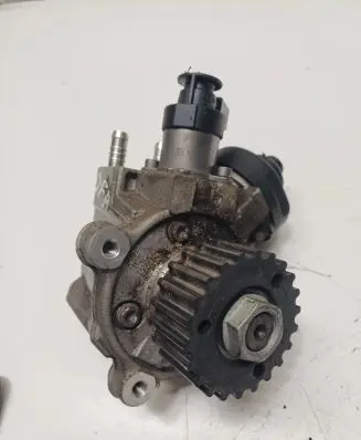 Volkswagen Caddy Fuel injection high pressure pump 04L130755E DFG