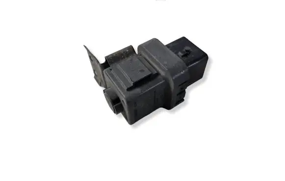 KIA Sorento Glow plug pre-heat relay 368302F310 R4160B53 R4160853
