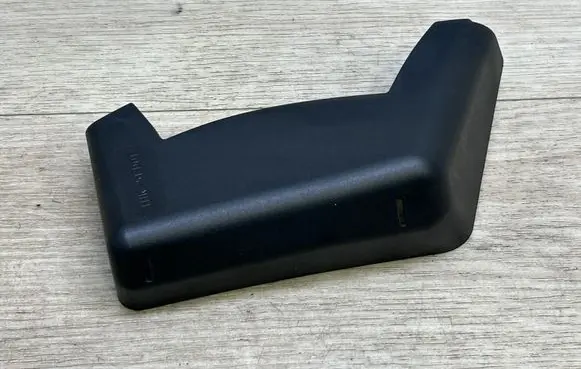 Porsche Macan (95B) Rear/tail light trim molding 95B945425E